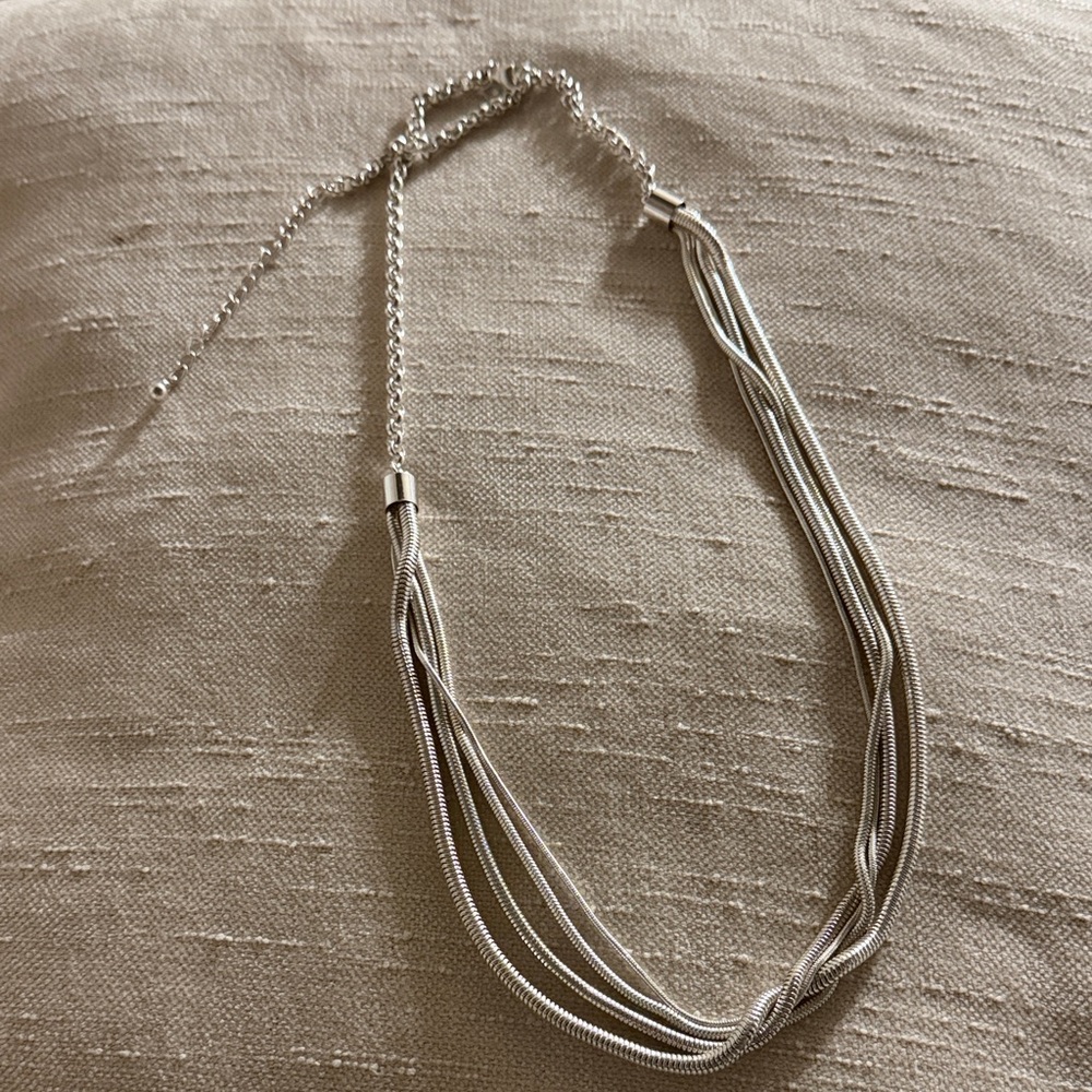 Chic Silver Women's Necklace